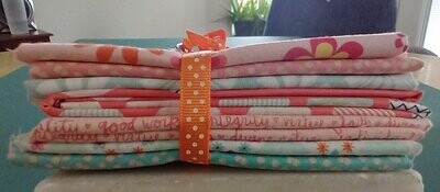 7 Fat Quarter Bundle 0643